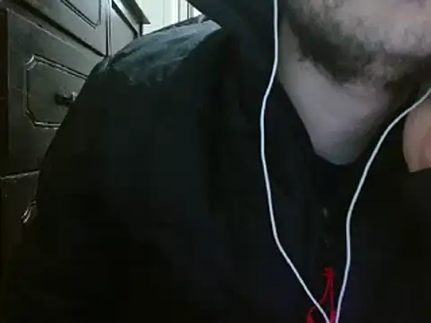 camiloking1720 online show from December 22, 2024, 2:39 am