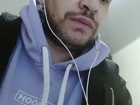 camiloking1720 online show from February 3, 2025, 8:57 am