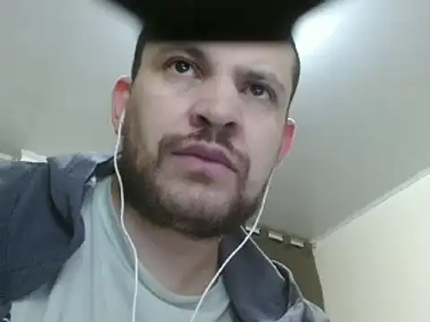 camiloking1720 online show from February 6, 2025, 8:29 am