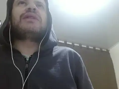 camiloking1720 online show from February 6, 2025, 4:47 pm