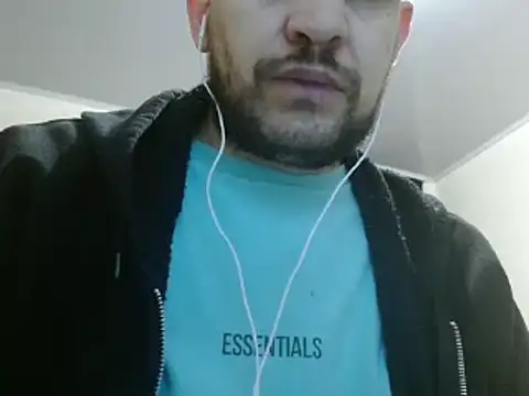 camiloking1720 online show from February 10, 2025, 7:26 am