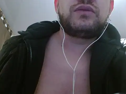 camiloking1720 online show from October 22, 2025, 10:42 pm