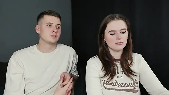 Pinku kitsune online show from March 14, 2025, 11:11 pm