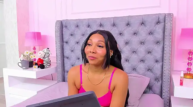 HaileeRoberts online show from March 4, 2025, 6:18 pm