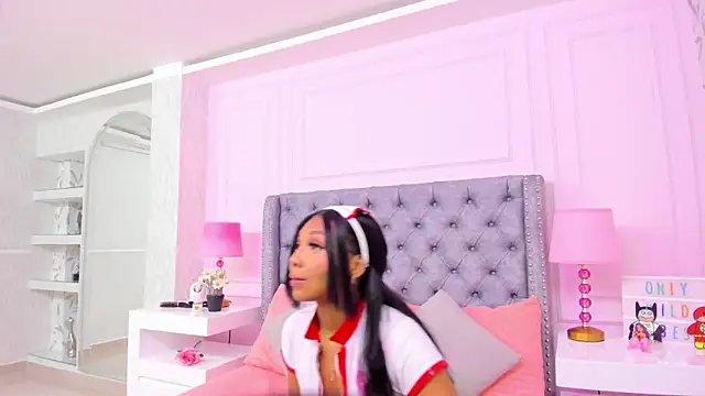 HaileeRoberts online show from March 20, 2025, 12:11 pm