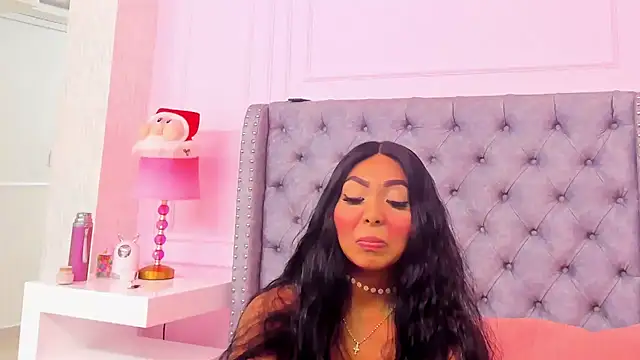 HaileeRoberts online show from November 3, 2025, 12:39 pm