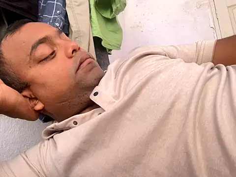 Snapshot of princeraj42 chatting on November 5, 2025, 8:47 am princeraj42 online show from November 5, 2025, 8:47 am