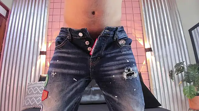 Snapshot of antony_bigdick_ chatting on March 12, 2025, 1:36 am antony bigdick online show from March 12, 2025, 1:36 am