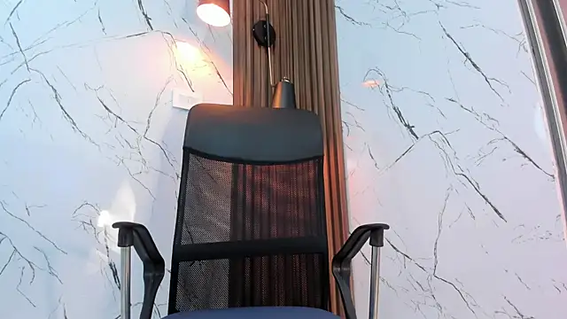 Snapshot of antony_bigdick_ chatting on November 18, 2025, 1:00 am antony bigdick online show from November 18, 2025, 1:00 am