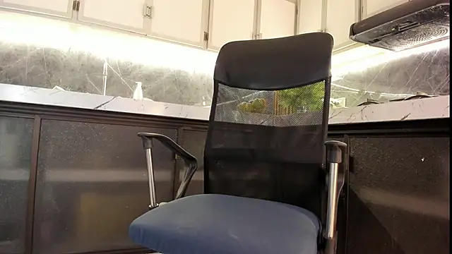 Snapshot of antony_bigdick_ chatting on December 2, 2025, 1:44 am antony bigdick online show from December 2, 2025, 1:44 am