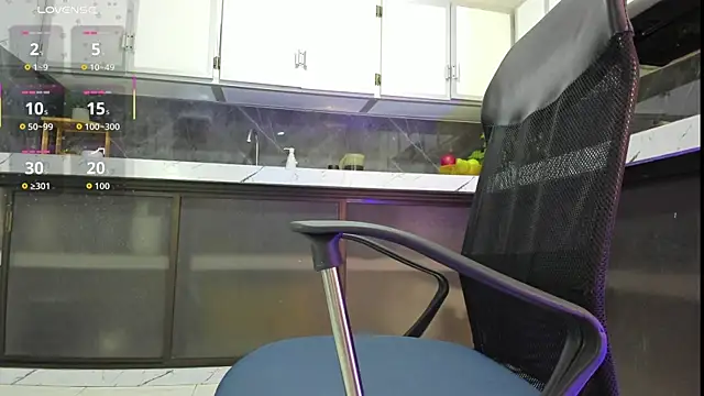 Snapshot of antony_bigdick_ chatting on December 19, 2025, 1:23 am antony bigdick online show from December 19, 2025, 1:23 am