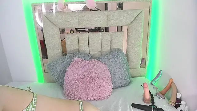 melody bonnet online show from March 18, 2025, 12:36 pm