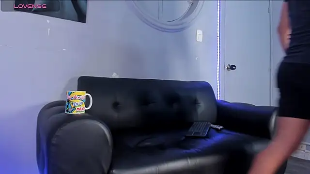 Cristopher strong online show from November 7, 2025, 11:54 am