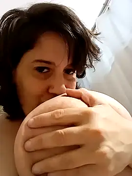 Snapshot of Sole_Love chatting on February 27, 2025, 3:14 am Sole Love online show from February 27, 2025, 3:14 am