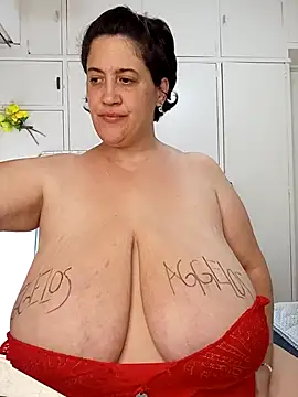 Snapshot of Sole_Love chatting on December 21, 2025, 4:14 pm Sole Love online show from December 21, 2025, 4:14 pm