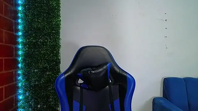 Demitryo online show from April 7, 2026, 4:13 am