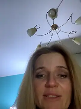 AlisonXCristal online show from March 12, 2026, 8:04 pm