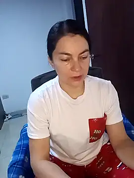 renata hot1 online show from February 4, 2025, 2:28 am