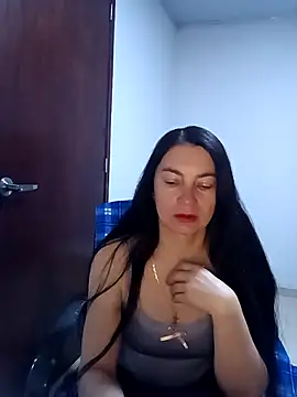 renata hot1 online show from March 7, 2025, 12:23 pm