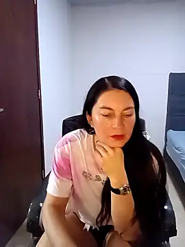 renata hot1 online show from March 12, 2025, 5:07 pm