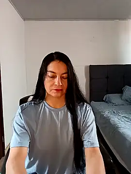 renata hot1 online show from March 13, 2025, 8:11 pm