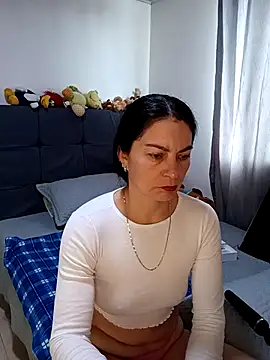 Snapshot of renata_hot1 chatting on April 4, 2026, 4:48 pm renata hot1 online show from April 4, 2026, 4:48 pm