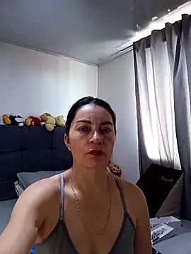 Snapshot of renata_hot1 chatting on April 7, 2026, 7:25 pm renata hot1 online show from April 7, 2026, 7:25 pm