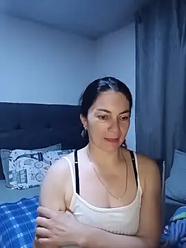 Snapshot of renata_hot1 chatting on June 11, 2026, 2:44 am renata hot1 online show from June 11, 2026, 2:44 am