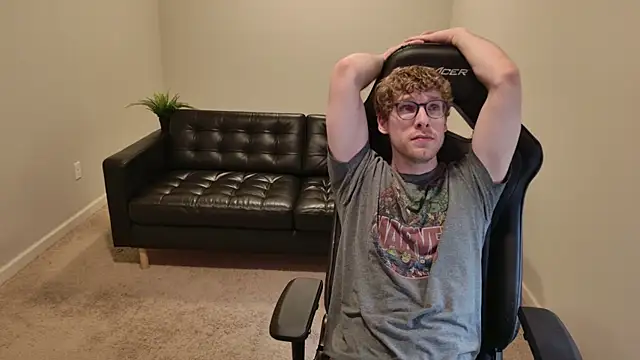 Snapshot of BlueEyedTallGuy94 chatting on September 12, 2025, 1:17 am BlueEyedTallGuy94 online show from September 12, 2025, 1:17 am