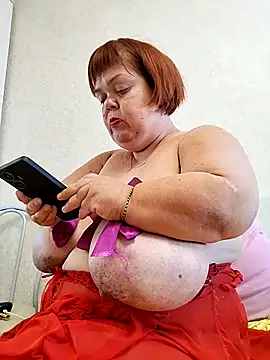 MIDGET-TITS online show from October 25, 2025, 8:00 am