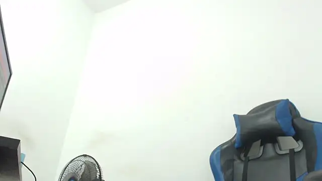 Snapshot of sinay024 chatting on December 5, 2025, 8:38 pm sinay024 online show from December 5, 2025, 8:38 pm