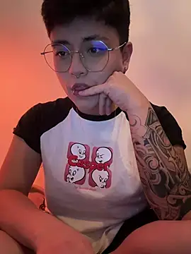 Ashley Chriss online show from January 25, 2025, 6:23 am