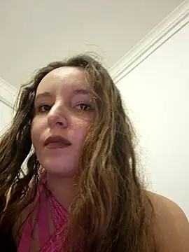 Snapshot of LineaDemie chatting on October 15, 2025, 4:29 pm LineaDemie online show from October 15, 2025, 4:29 pm