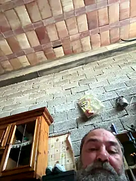 Snapshot of ros217 chatting on October 3, 2025, 2:03 pm ros217 online show from October 3, 2025, 2:03 pm