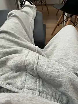 XMenX24 online show from February 3, 2025, 2:02 pm