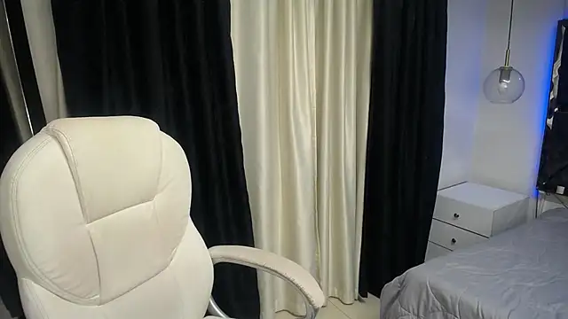 Snapshot of ailyn_miranda chatting on March 11, 2025, 3:26 am ailyn miranda online show from March 11, 2025, 3:26 am