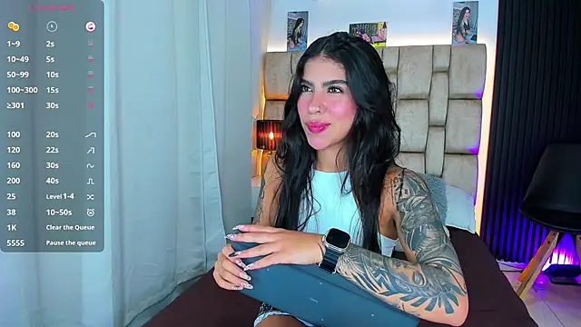 Snapshot of little_sophie18 chatting on October 30, 2025, 8:53 pm little sophie18 online show from October 30, 2025, 8:53 pm