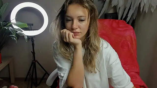 foxy blond online show from September 26, 2025, 12:14 am