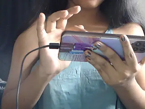 Snapshot of DevilErin chatting on December 22, 2024, 9:09 pm DevilErin online show from December 22, 2024, 9:09 pm