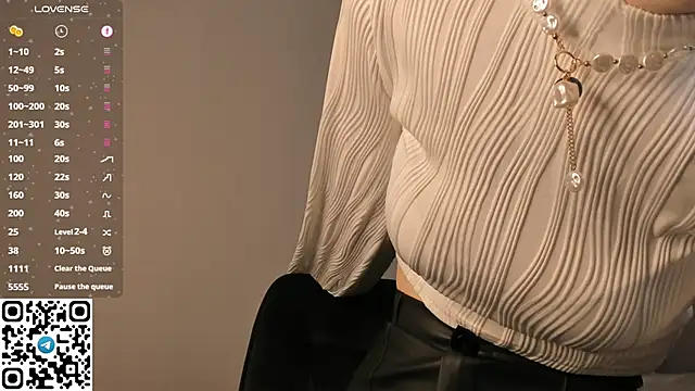 tyty piupiu online show from October 23, 2025, 6:06 pm