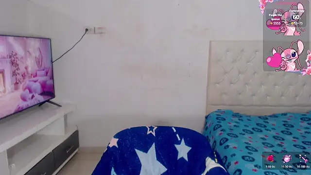 Snapshot of DannaDocell chatting on February 9, 2026, 7:01 am DannaDocell online show from February 9, 2026, 7:01 am