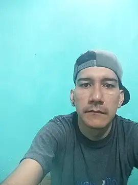 Snapshot of Carlos220493 chatting on October 28, 2025, 9:50 pm Carlos220493 online show from October 28, 2025, 9:50 pm