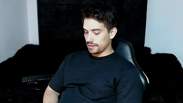 Ian Daviz online show from April 8, 2026, 12:43 am