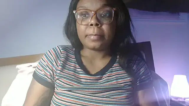 Snapshot of YaraBrynnn chatting on November 13, 2025, 8:24 am YaraBrynnn online show from November 13, 2025, 8:24 am