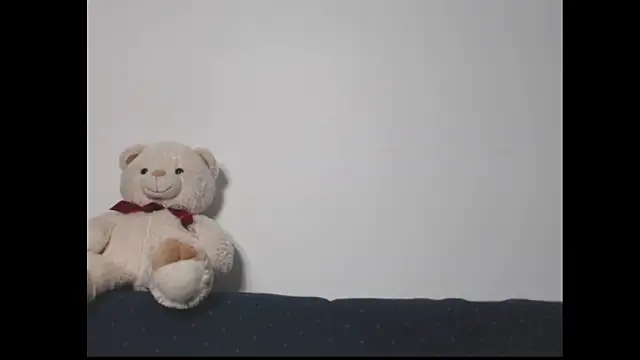 Lucydiabbla online show from November 19, 2025, 1:11 pm