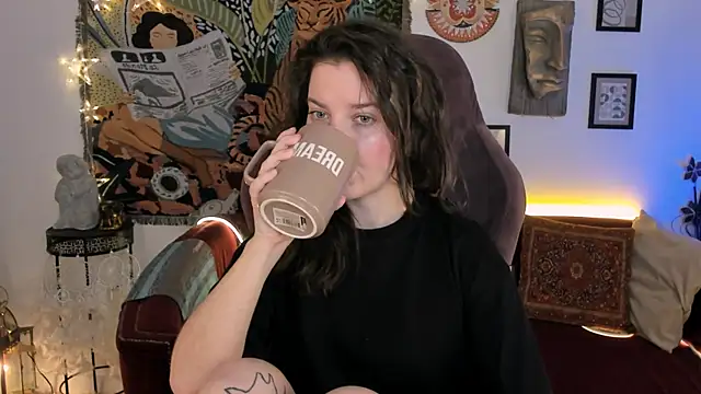 JackieByrd online show from March 21, 2025, 1:23 pm