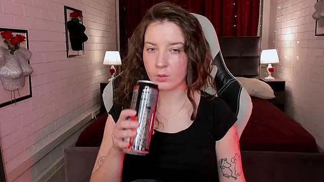 JackieByrd online show from March 22, 2025, 1:41 pm