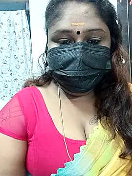 Snapshot of simran21 chatting on December 15, 2024, 2:05 pm simran21 online show from December 15, 2024, 2:05 pm