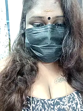 Snapshot of simran21 chatting on February 2, 2025, 6:20 pm simran21 online show from February 2, 2025, 6:20 pm