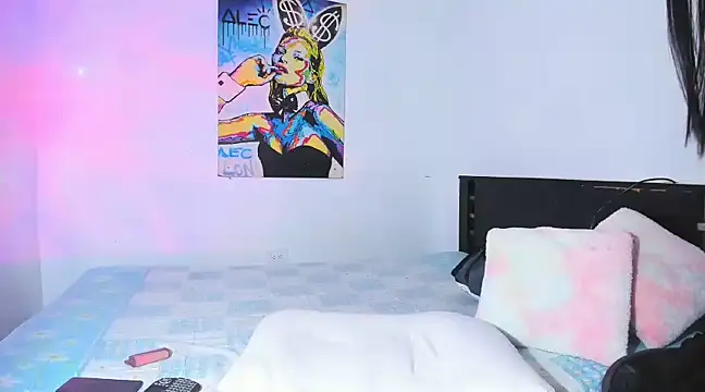 xhellend07x online show from December 4, 2024, 7:45 pm